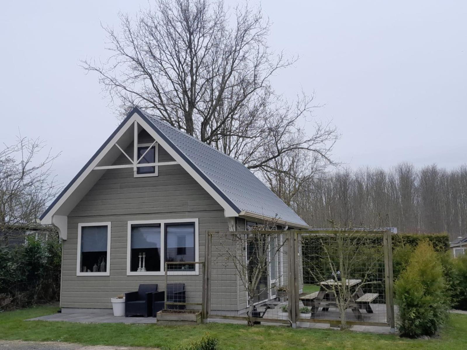 4-Persoons Vakantiehuisje Simmerwille Tzummarum Exterior photo